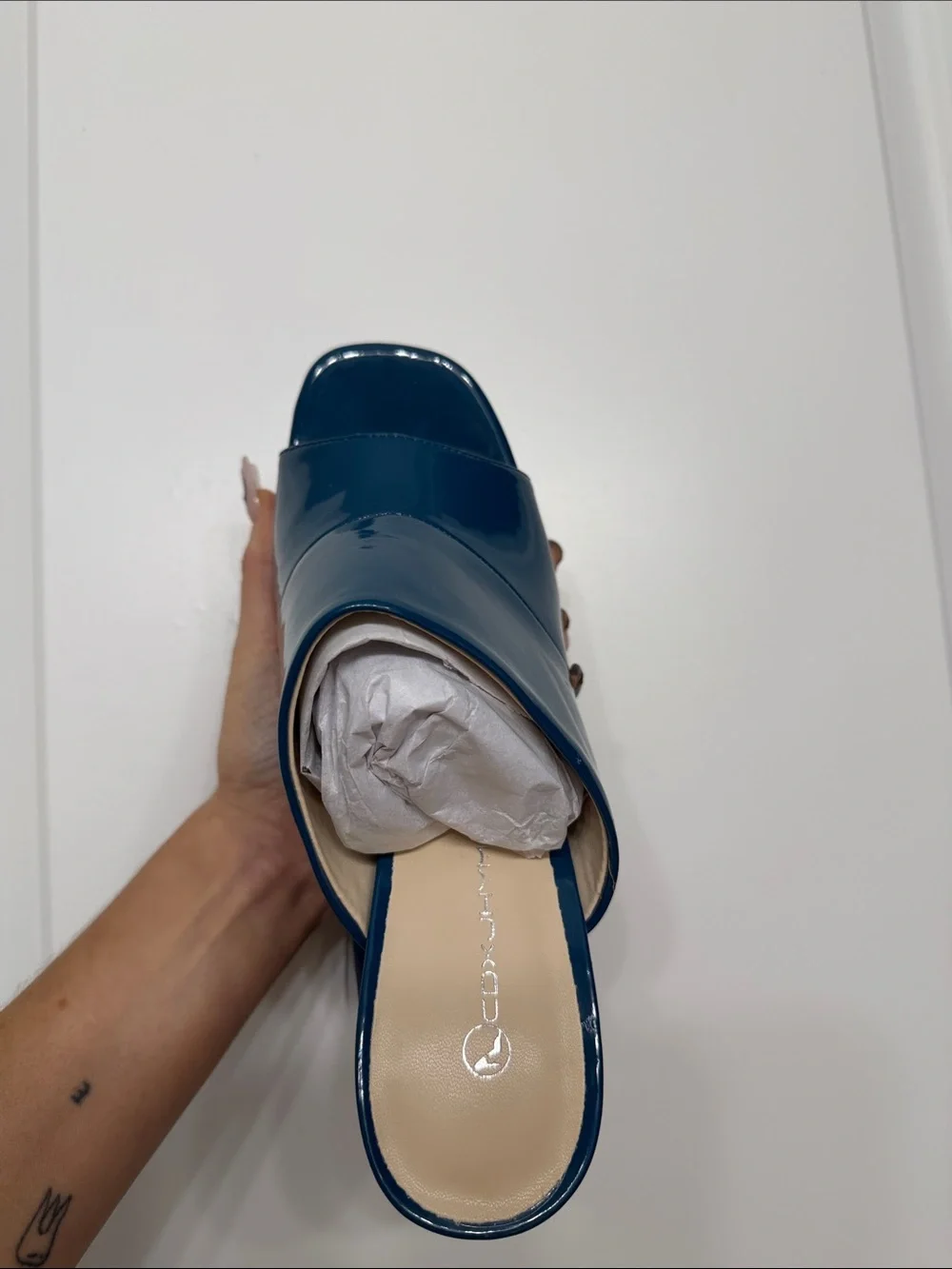 Women's Platform Shoes in Teal Patent - Unbranded